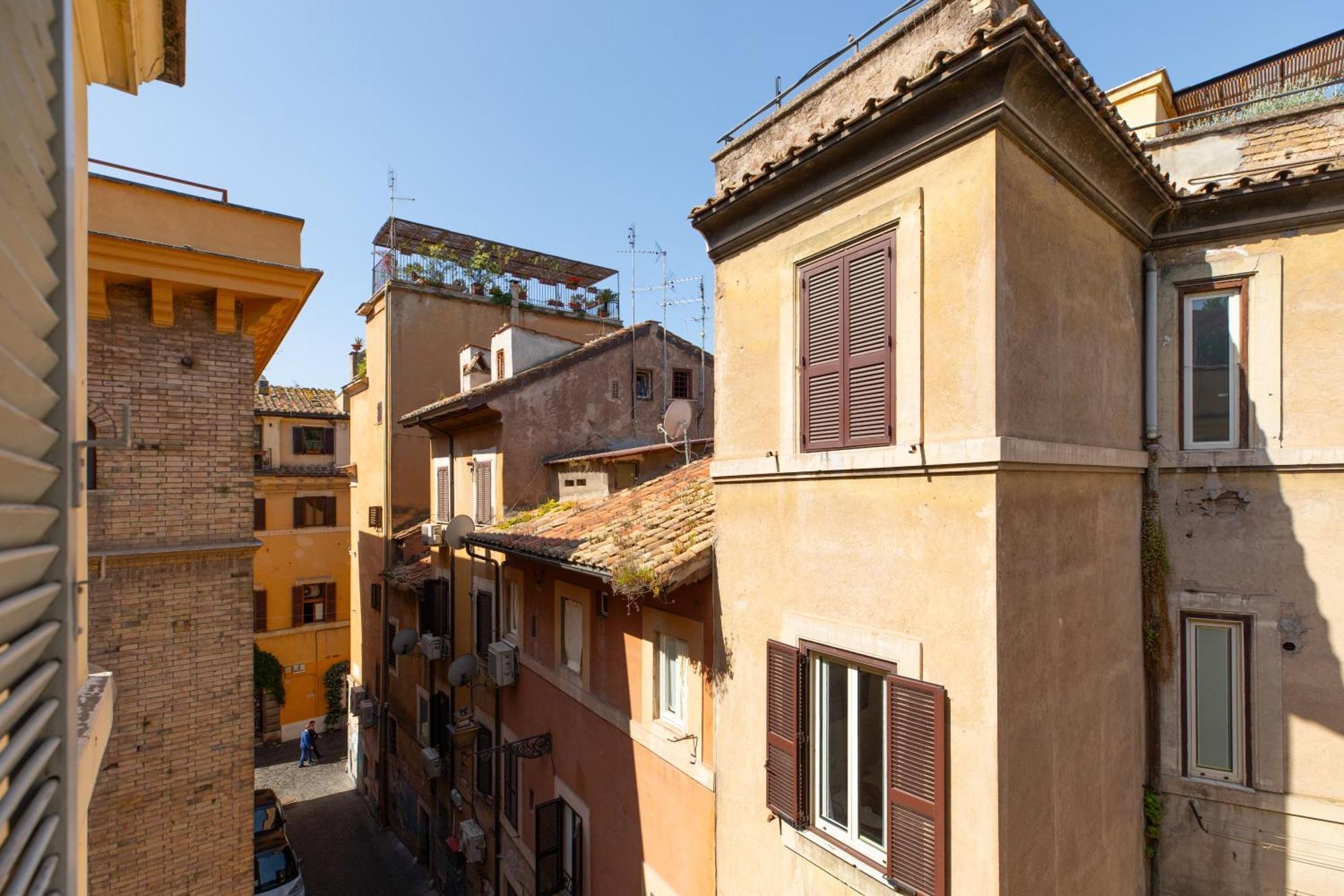 Iflat Trastevere Stylish 4 Bedroom Penthouse Lejlighed