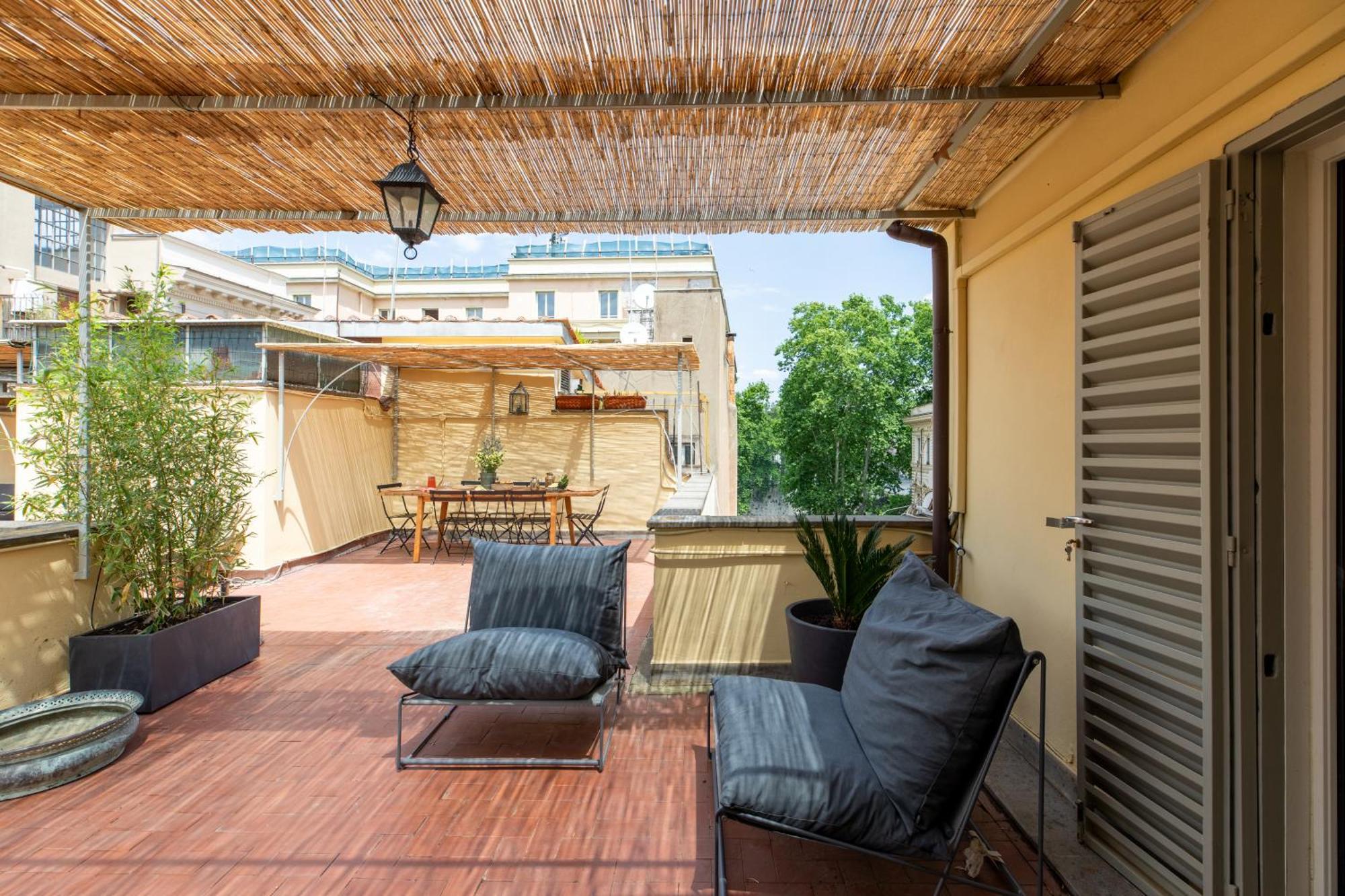 Appartamento Iflat Trastevere Stylish 4 Bedroom Penthouse
